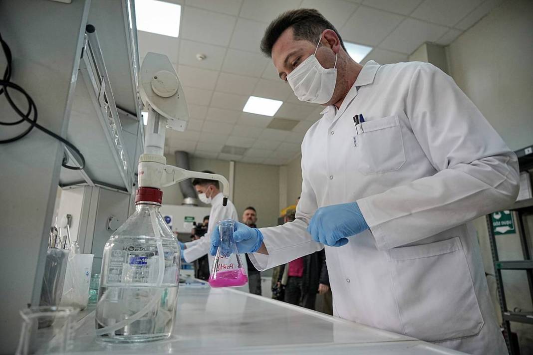 Mehmetçiğin içtiği sütten, yediği konserveye kadar hepsi buradan geçiyor! Moleküllerine kadar incleniyor 4